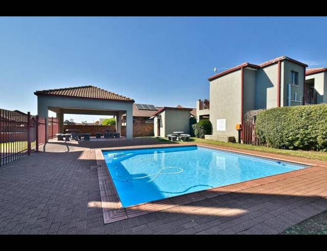 3 BEDROOM APARTMENT FOR SALE IN RANDHART
